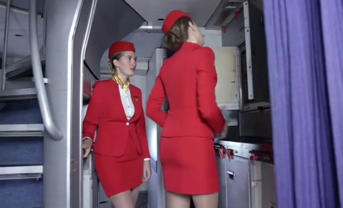 《法国空姐2019(多塞尔航空)》资源下载-法国空姐高清全集在线观看-完整版手机免费播放-泡剧网