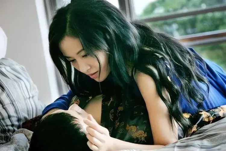 《嫂嫂情事》高清完整版在线观看-韩国电影嫂嫂情事未删减版-1080P无广告免费播放